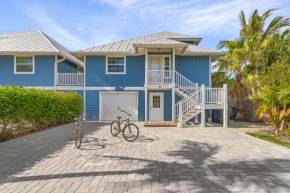 Close to Beach, Secluded Pier with Partial Bay Views - Blue Bayou B - Roelens